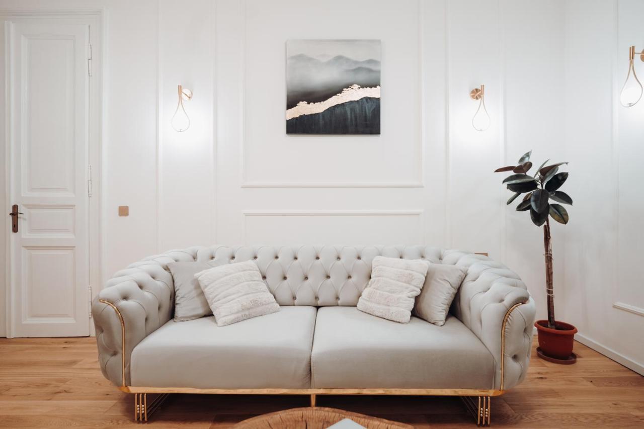 Fabulous And Fancy City Center Designer Apartment Cluj-Napoca Luaran gambar