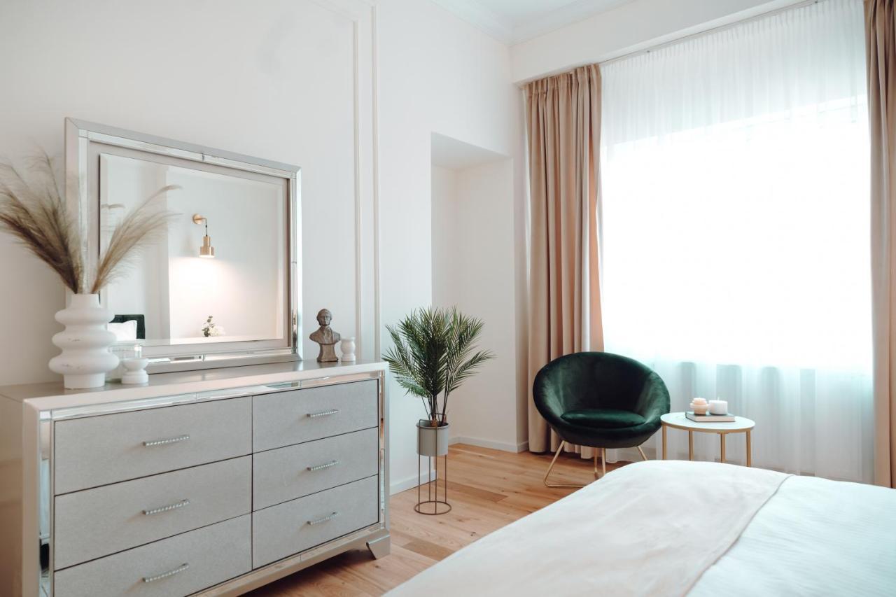 Fabulous And Fancy City Center Designer Apartment Cluj-Napoca Luaran gambar